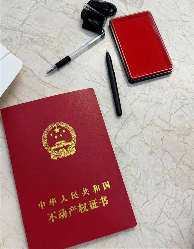快速证件制作背后的技术真相:为什么说传统制证流程将被彻底重构?